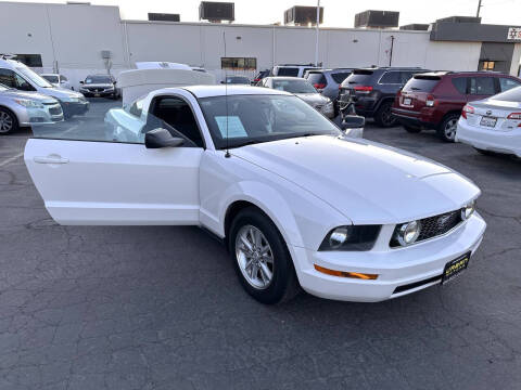 2007 Ford Mustang V6 Deluxe