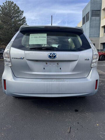 2012 Toyota Prius v Two