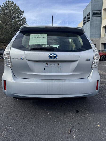 2012 Toyota Prius v Two