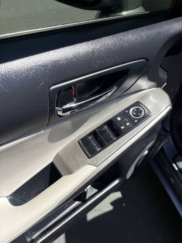 2014 Lexus IS 350 - Photo 16