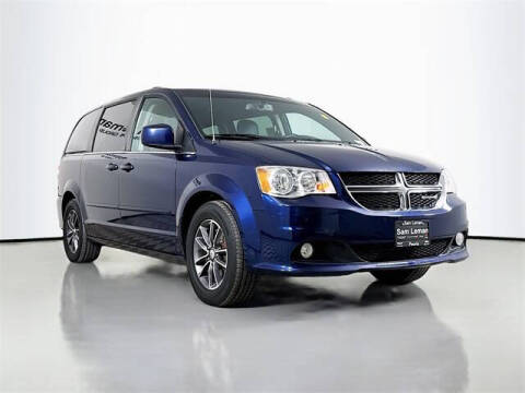 2017 Dodge Grand Caravan for sale at Sam Leman Chrysler Jeep Dodge of Peoria in Peoria IL