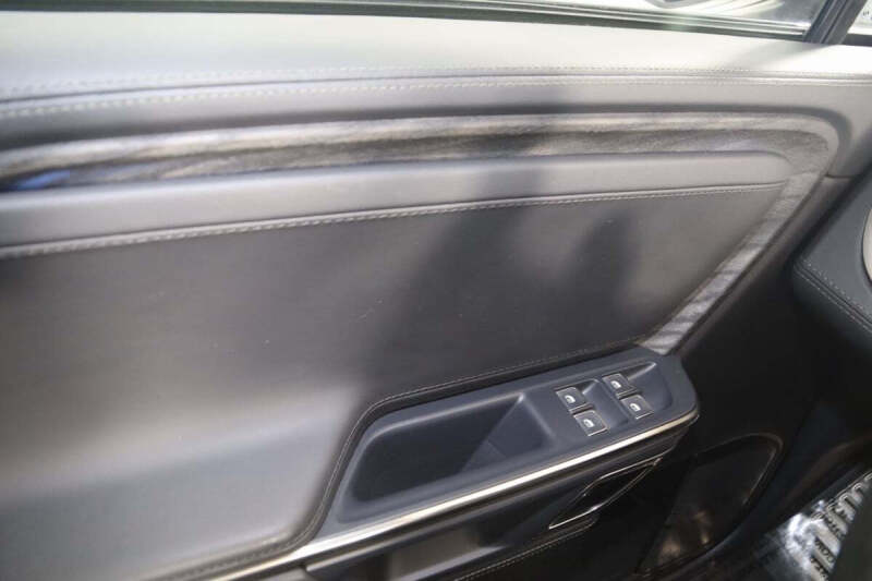 2022 Rivian R1S Launch Edition