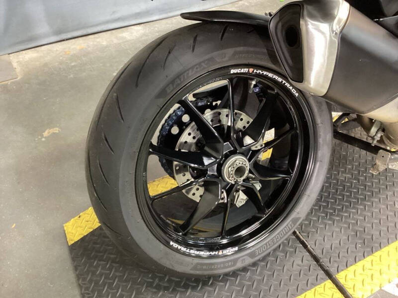 2013 Ducati Hyperstrada