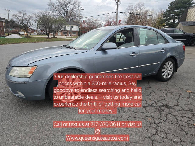 2009 Hyundai SONATA for sale at QUEENSGATE AUTO SALES in York, PA