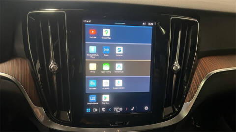 2025 Volvo V60 Cross Country B5 Plus