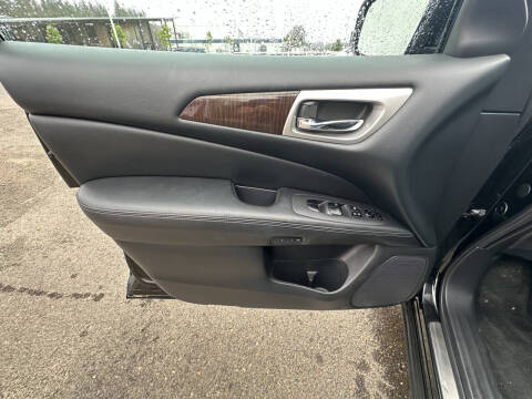 2013 Nissan Pathfinder Platinum