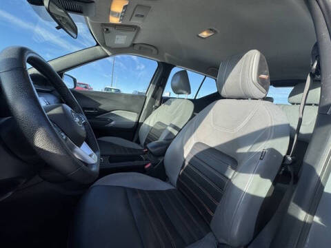 2022 Nissan Kicks SR