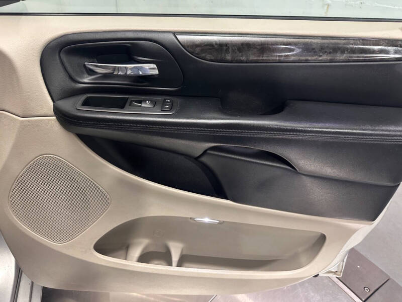 2012 Dodge Grand Caravan Crew