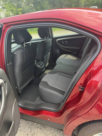 2019 Ford Taurus SEL