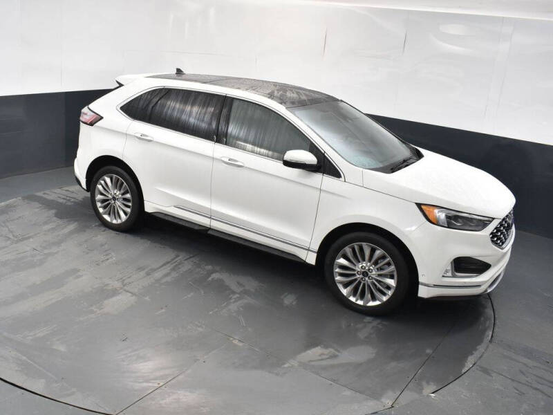 2022 Ford Edge Titanium