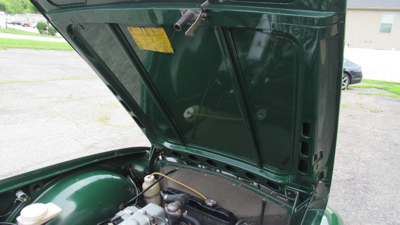 1976 Triumph TR6 16