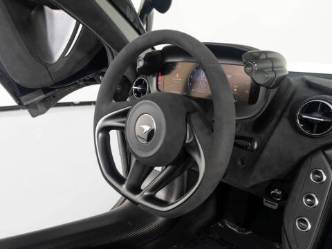 2025 McLaren 750S Spider