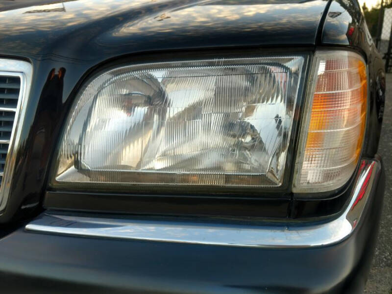 1996 Mercedes-Benz S-Class S 320 SWB