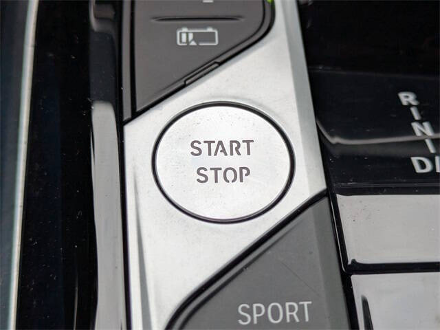 2024 BMW 3 Series 330e