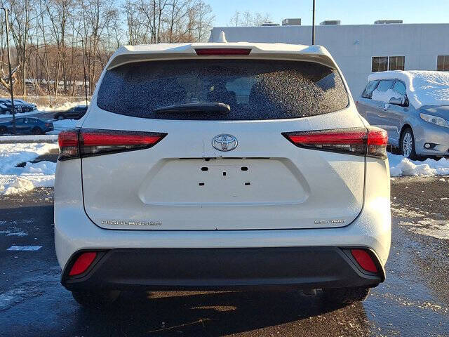 2020 Toyota Highlander LE