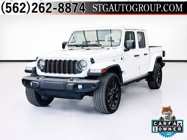 2025 Jeep Gladiator NightHawk