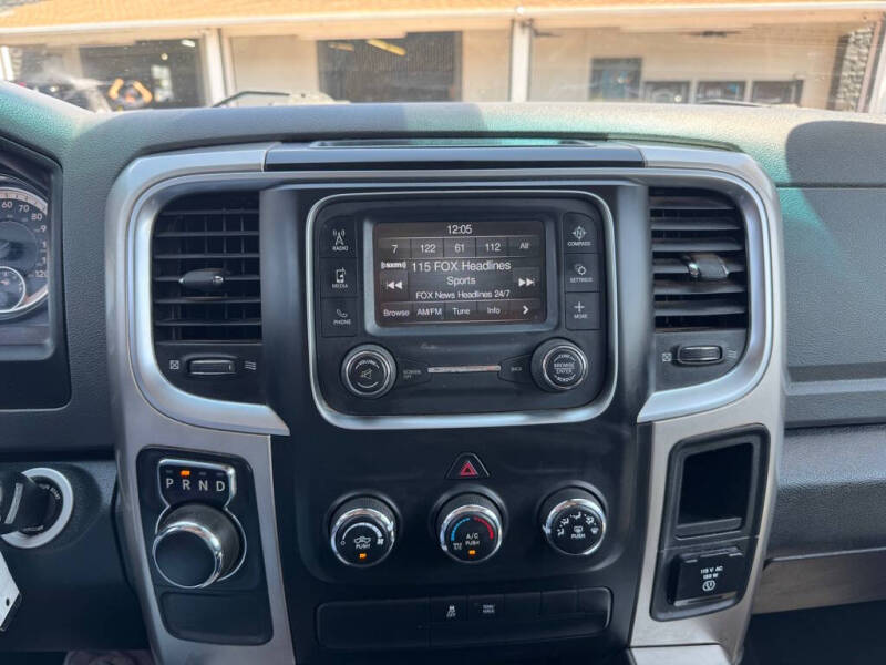 2017 RAM 1500 SLT