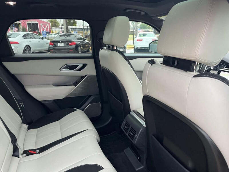 2019 Land Rover Range Rover Velar P250 R-Dynamic SE