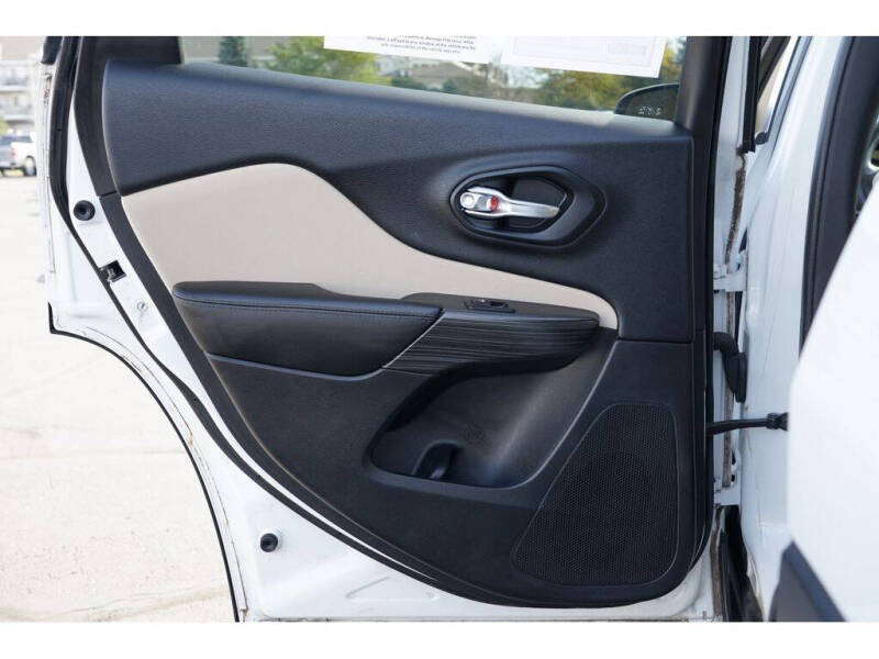 2017 Jeep Cherokee Sport