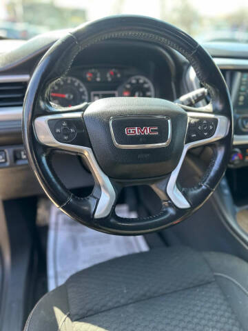 2018 GMC Acadia SLE-2