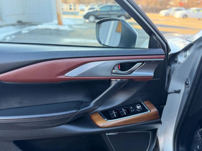 2017 Mazda CX-9 Signature