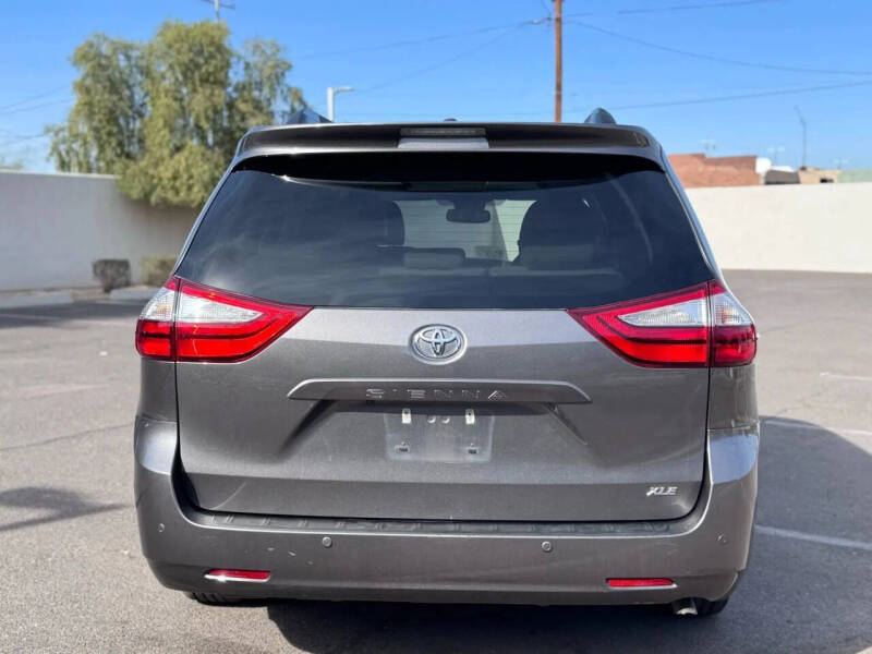 2016 Toyota Sienna