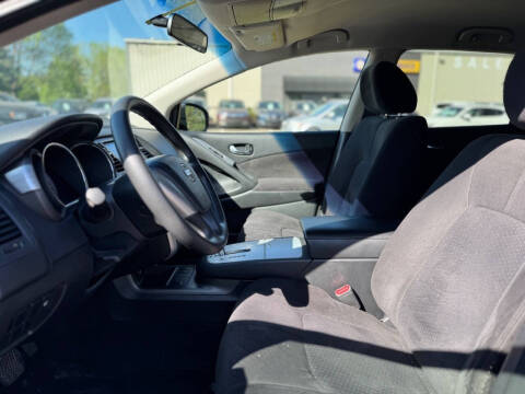 2012 Nissan Murano LE