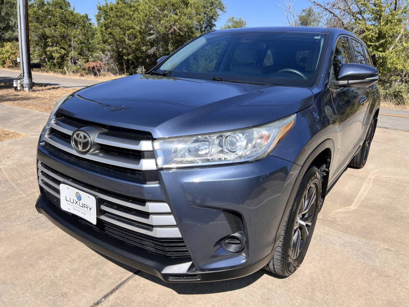 2019 Toyota Highlander LE