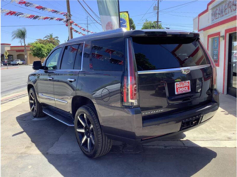 2016 Cadillac Escalade Luxury Collection