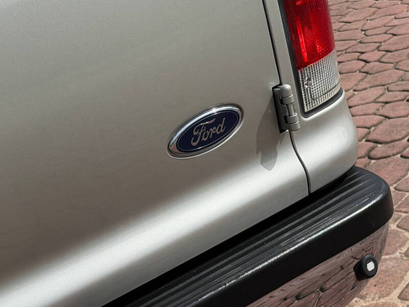 2002 Ford Excursion XLT