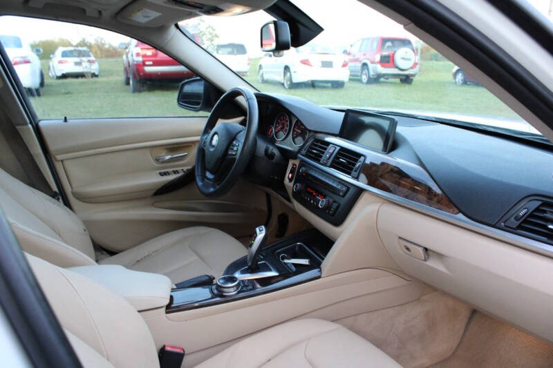 2014 BMW 3 Series 320i