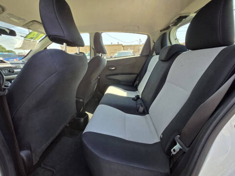 2014 Toyota Yaris 5-Door L