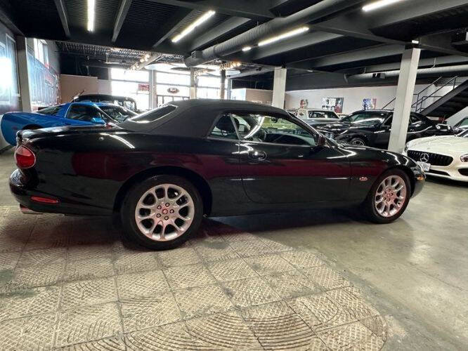 2001 Jaguar XKR