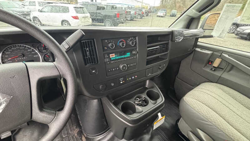 2026 Chevrolet Express 2500