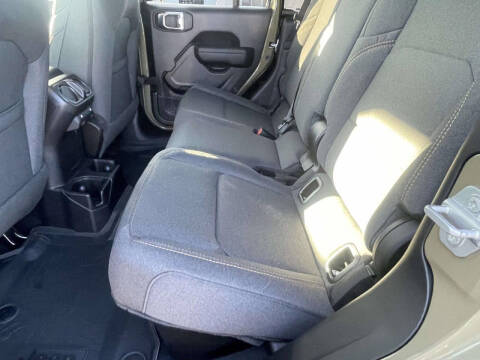 2025 Jeep Gladiator Willys