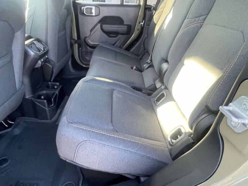 2025 Jeep Gladiator Willys