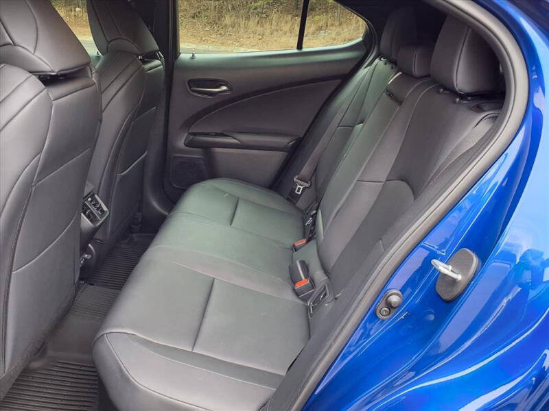 2023 Lexus UX 250h F SPORT Handling