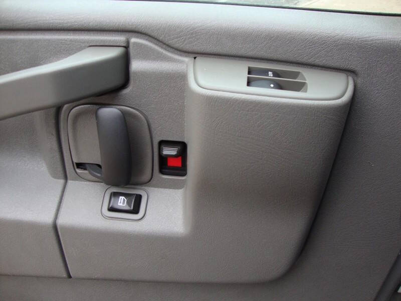 2017 Chevrolet Express LS 2500