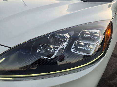 2021 Ford Escape Hybrid Titanium