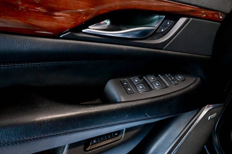 2017 Cadillac Escalade Luxury