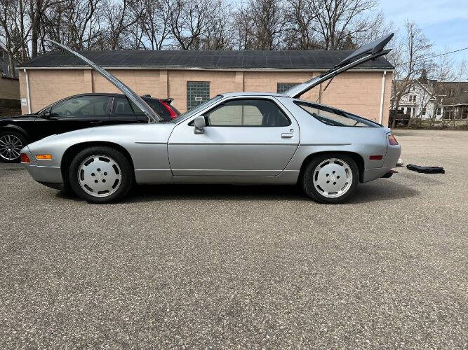 1988 Porsche 928 S4