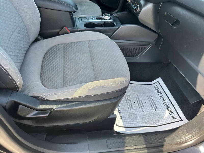 2020 Ford Escape SE