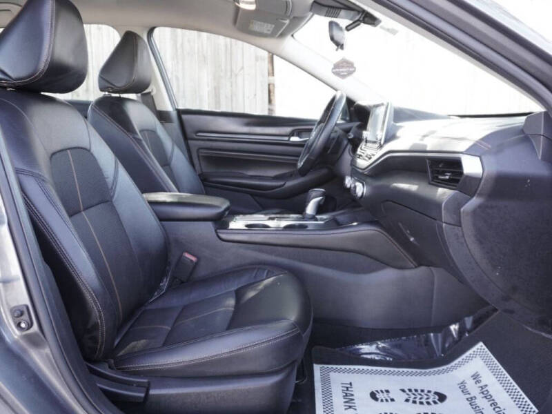 2021 Nissan Altima 2.5 SR