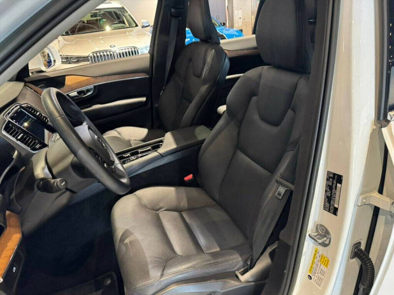 2023 Volvo XC90 B6 Plus Bright Theme 6P