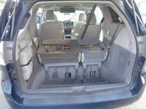 2012 Toyota Sienna XLE 8-Passenger