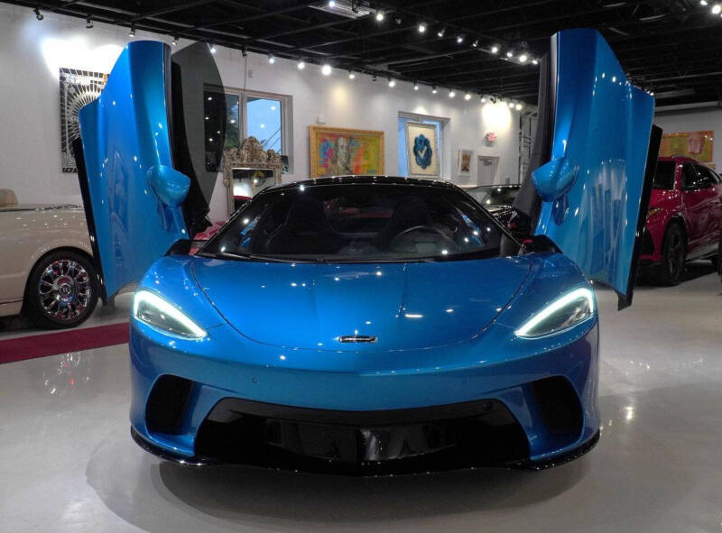 2022 McLaren GT