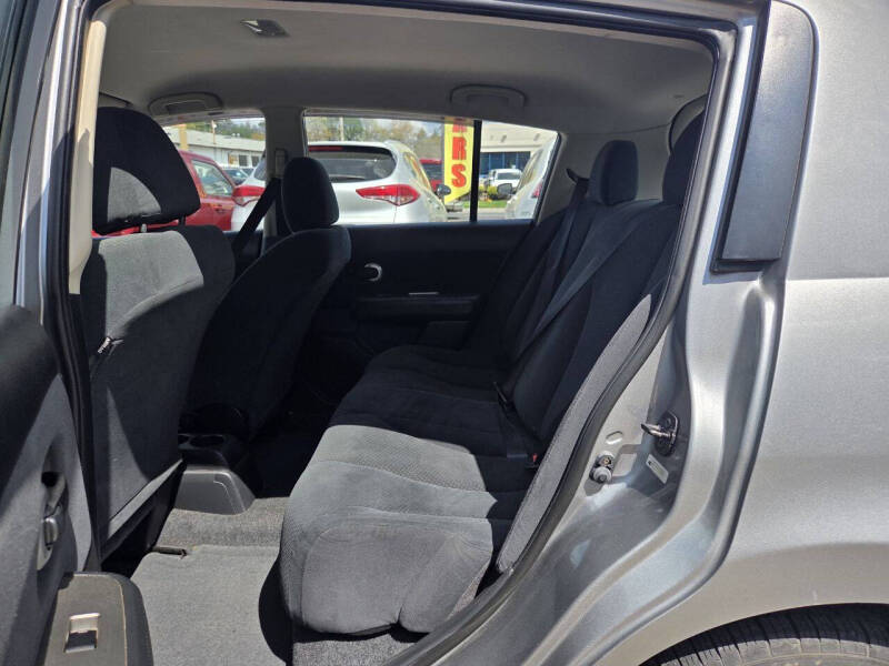 2012 Nissan Versa 1.8 SL