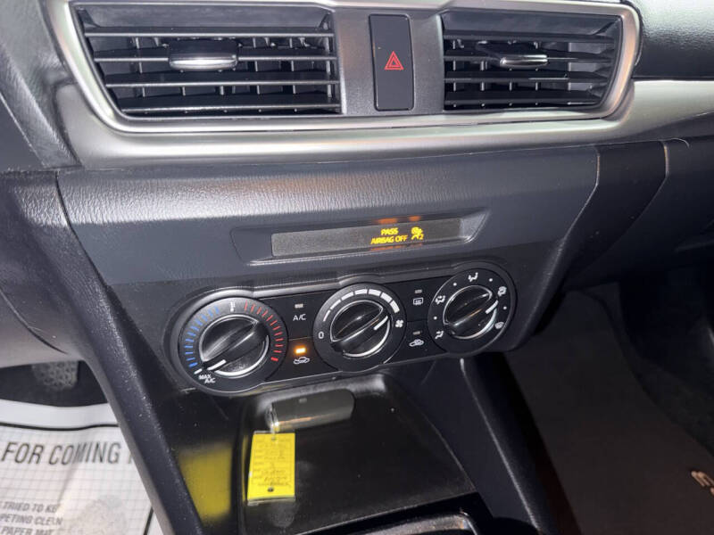 2018 Mazda MAZDA3 Sport