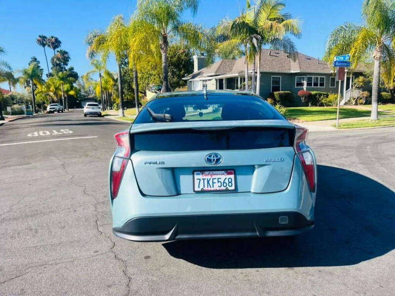 2016 Toyota Prius