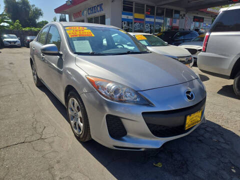 2013 Mazda MAZDA3 i SV